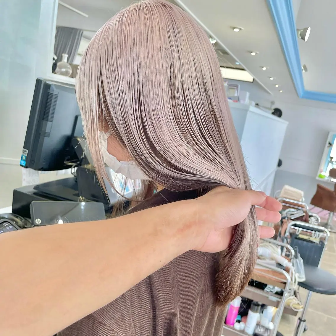 ロング ヘアカラー トリートメント Lit.豊橋 夏目のヘアスタイル