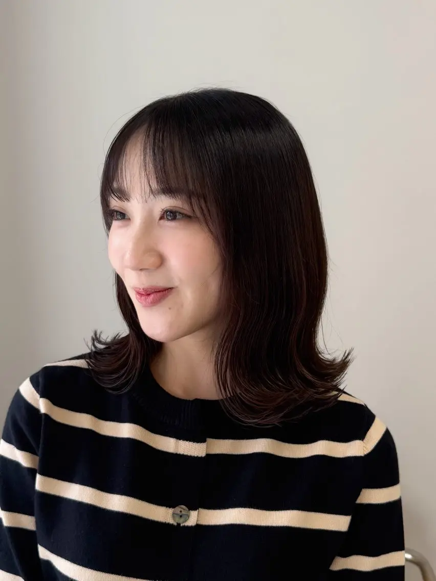 ミディアム カラー ヘアアレンジ ブリーチ ダブルカラー イヤリングカラー イルミナカラー ブリーチなしカラー 立川/レイヤー/ 透明感Wカラーのヘアスタイル