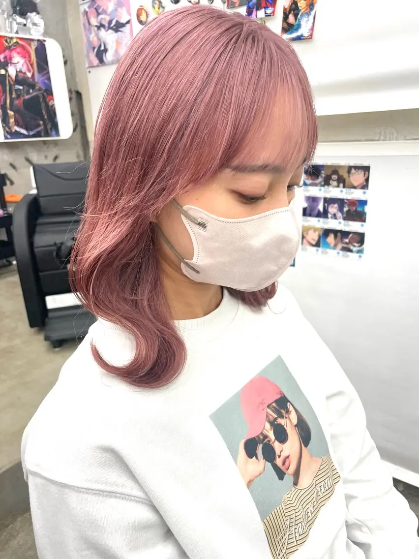 セミロング カラー インナーカラー 推し ブリーチ 髪質改善のヘアスタイル