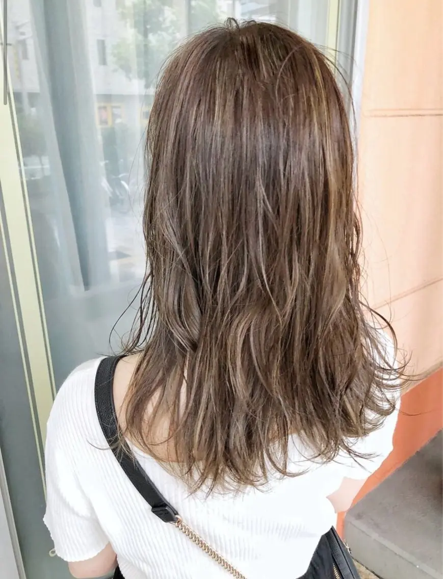 ロング カラー 艶感/透明感カラー Jinのヘアスタイル