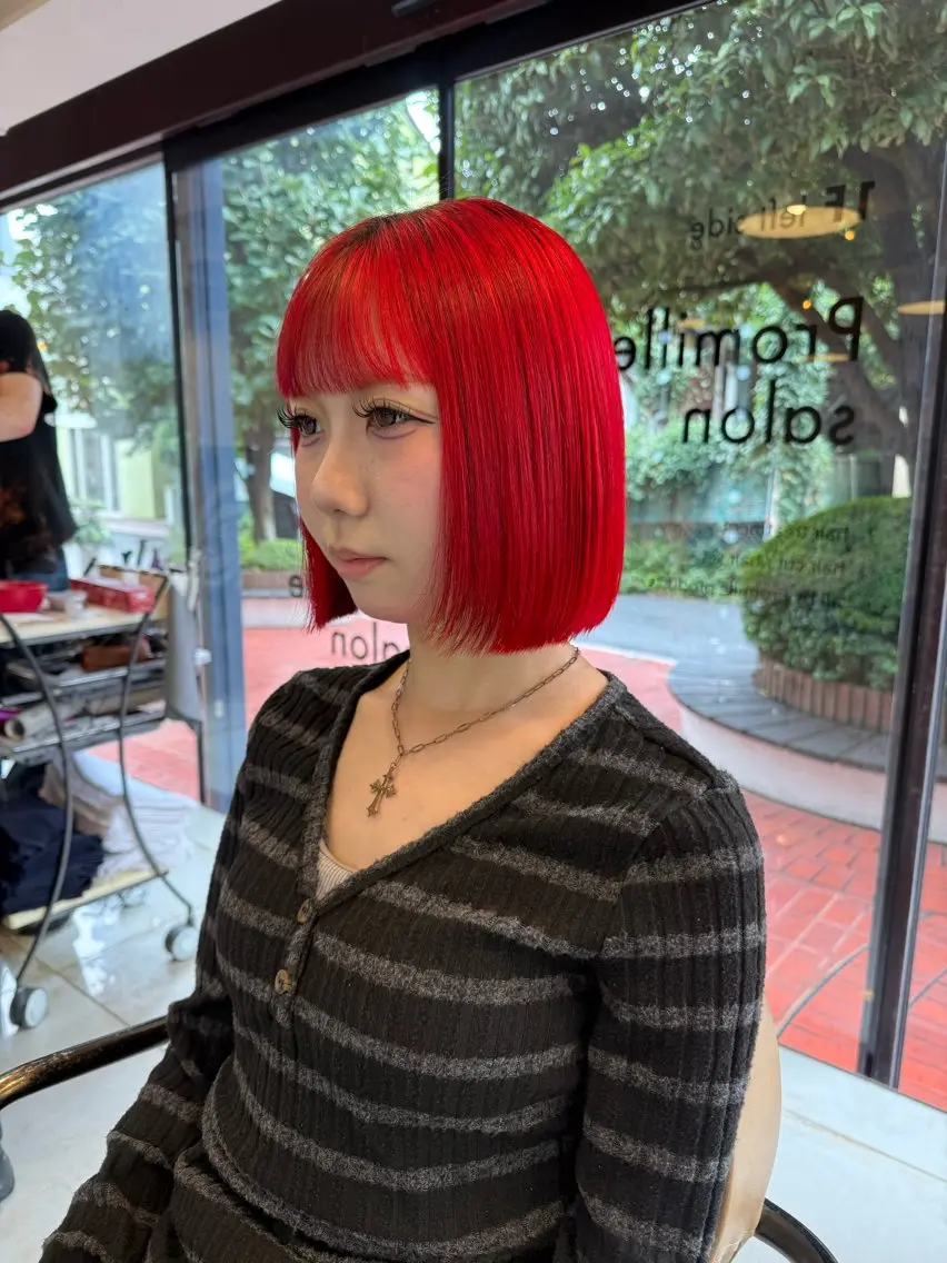 ショート カラー AI／原宿／ ハイトーン／ブリーチのヘアスタイル