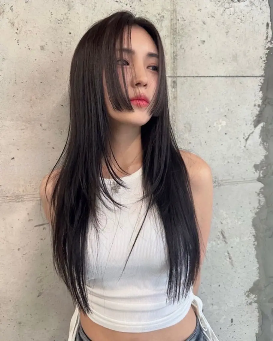 ミディアム カラー ヘアアレンジ 顔まわりレイヤー 顔周りカット 姫カット 韓国風ヘア レイヤーカット カット トリートメント 🌟🍒ハイトーン 韓国ヘア/ユウミのヘアスタイル