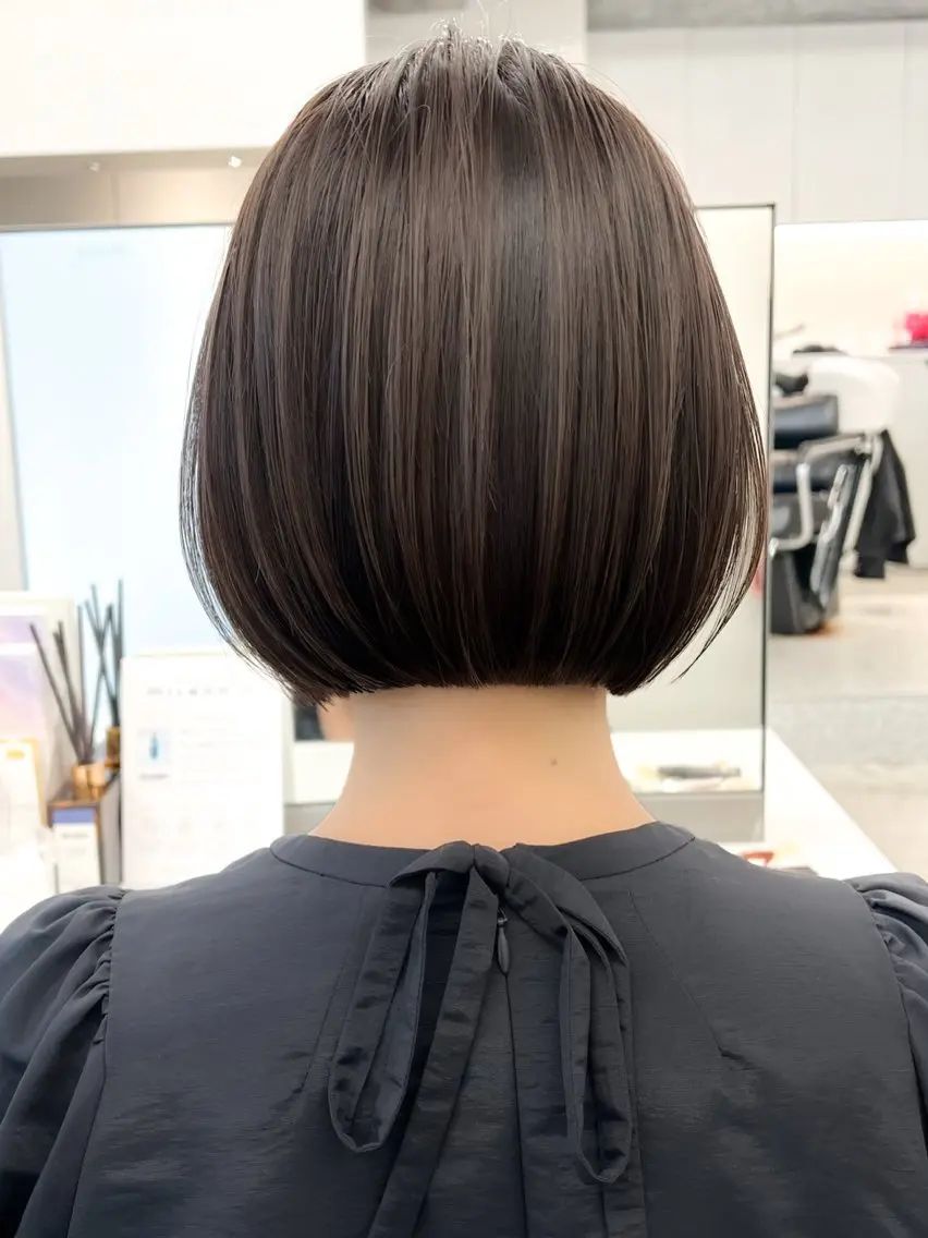 ショート カラー カット ヘアカラー ボブ/縮毛矯正/美髪 似合わせ/透明感カラのヘアスタイル