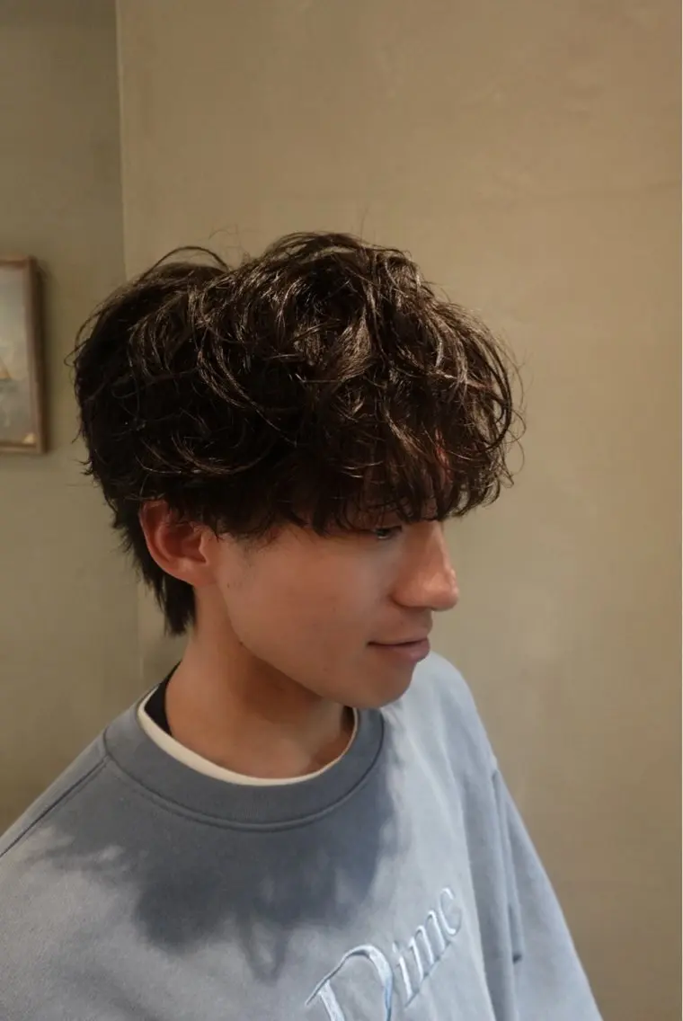 パーマ メンズ メンズパーマ スペインカール ニュアンスパーマ カット パーマ シャドウ/フェザー/ パーマ/新宿/和真のヘアスタイル
