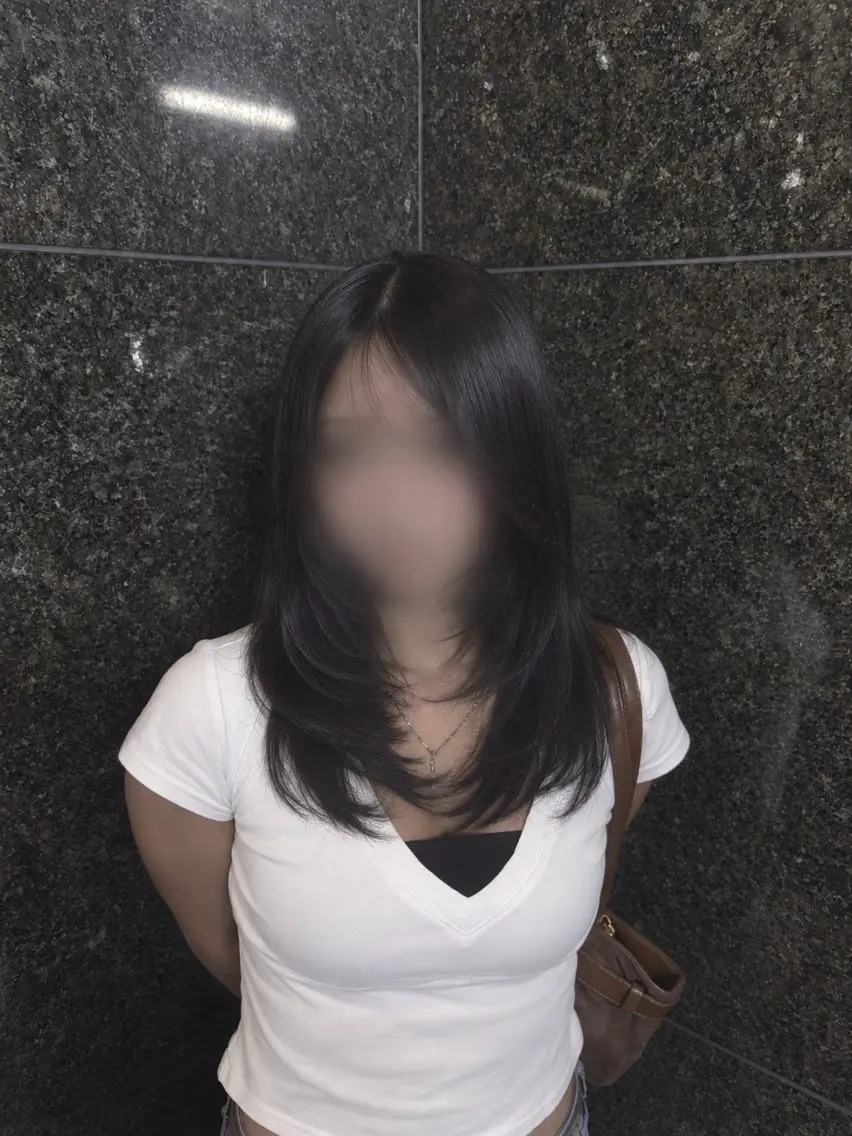 セミロング カラー カット 野口 楓華のヘアスタイル