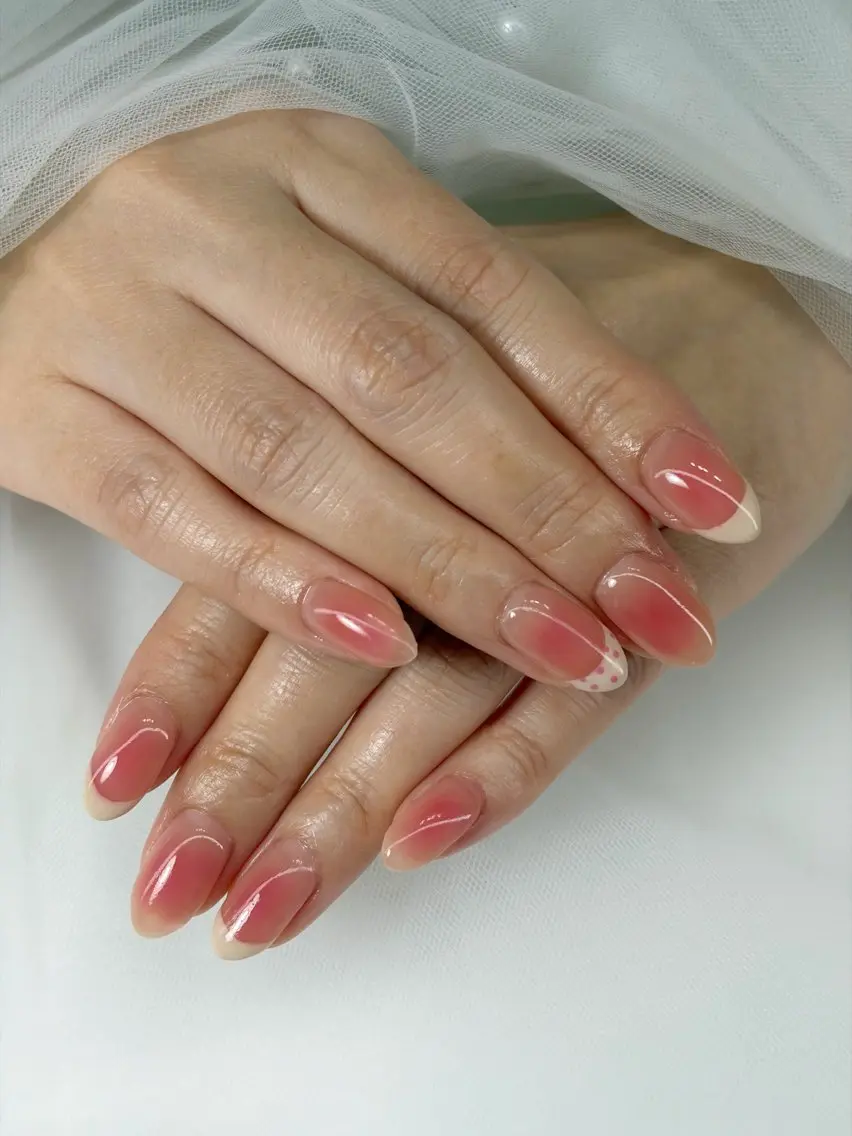 ネイル チークネイル ドット フレンチネイル グラデーション オフィスネイル ハンドネイル iro+ nailのネイルデザイン