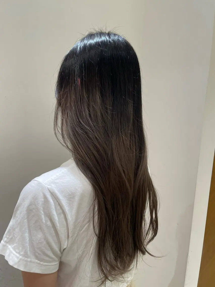 カラー ブリーチ デザインカラー イシバシ ミナミのヘアスタイル
