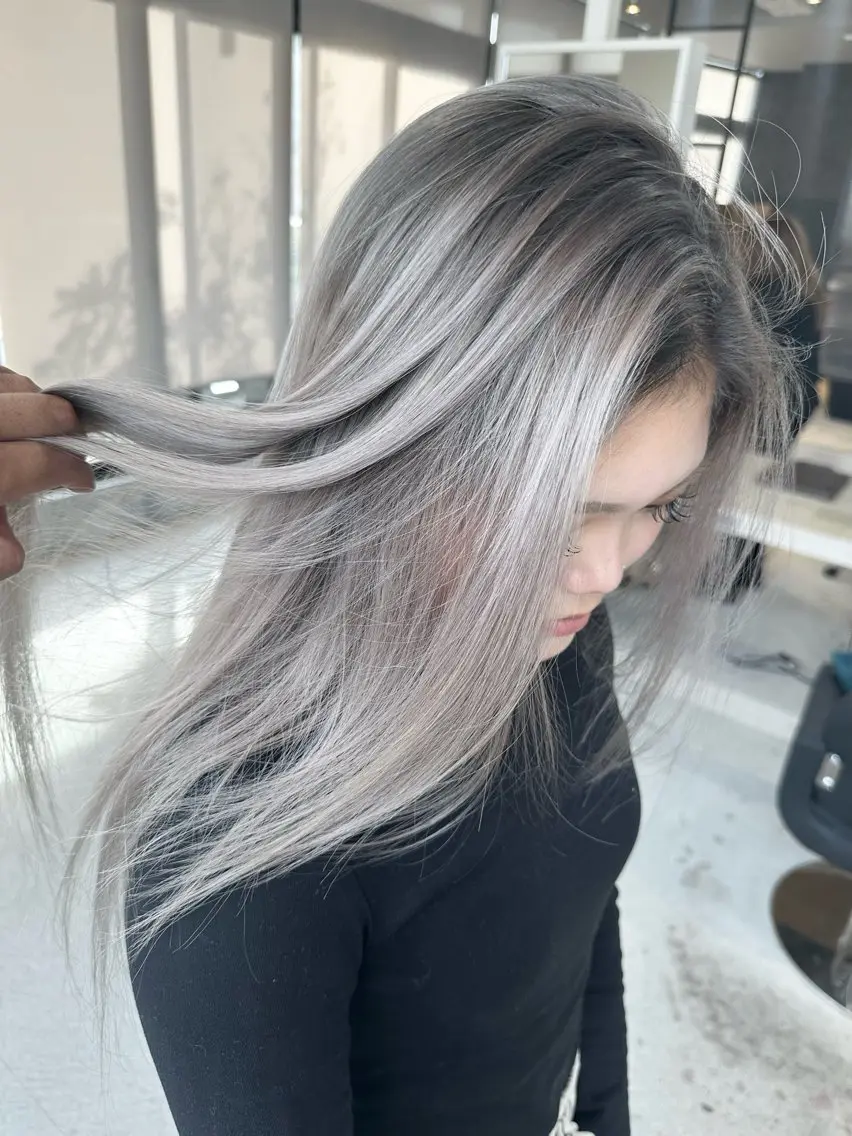 ロング カラー 井上 一平のヘアスタイル