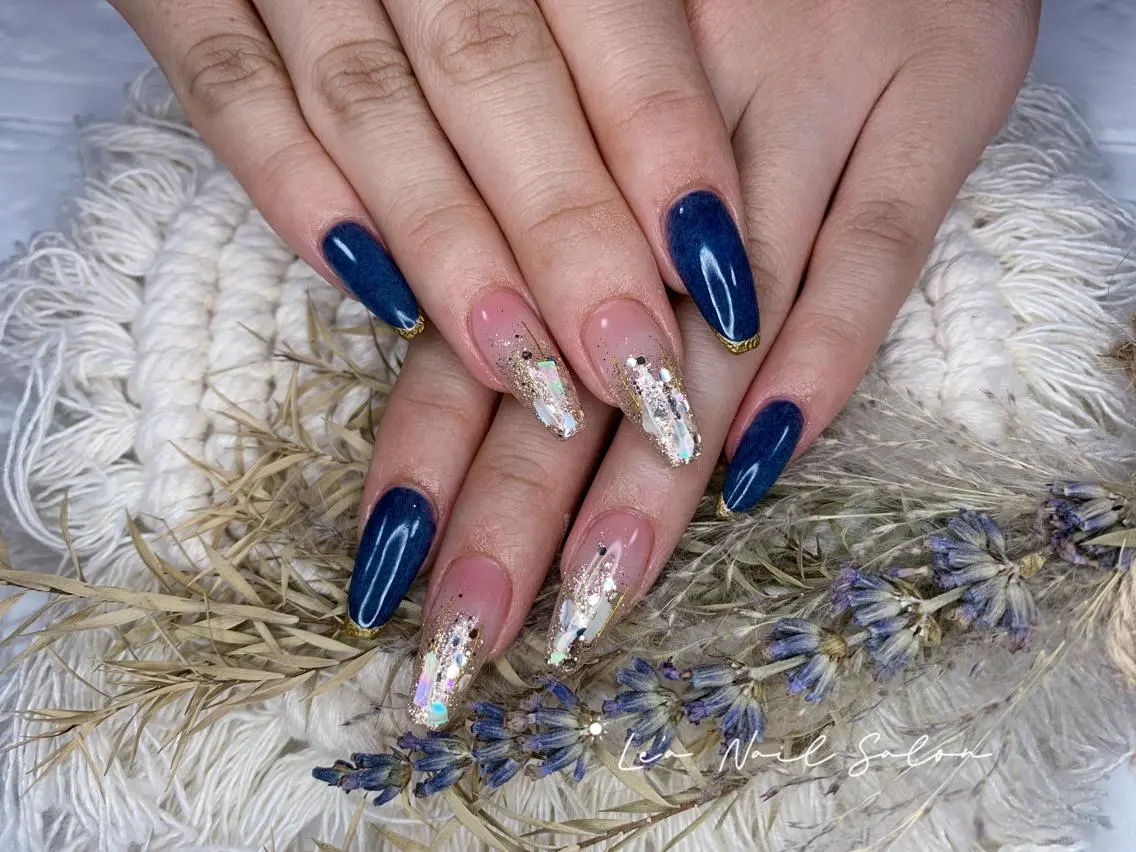ショート カラー ネイル Le’a NailSalonのネイルデザイン