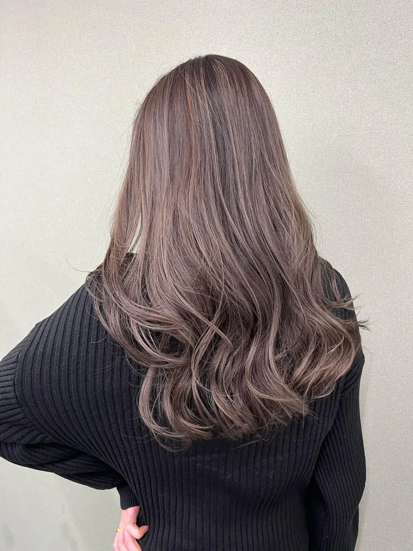 【🖤今だけ限定価格🖤】カット&艶カラー&ハホニコトリートメントの写真