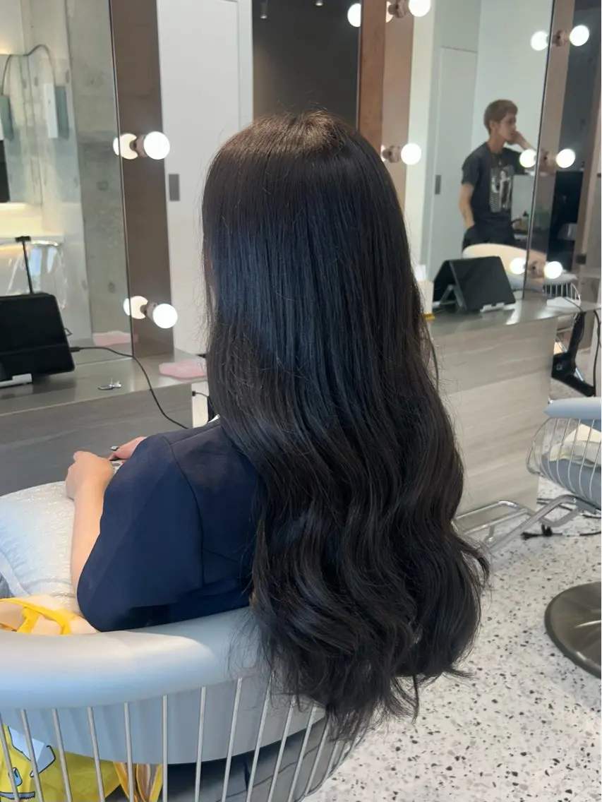 ロング アッシュ アッシュグレー アッシュグレージュ 髪質改善 韓国風ヘア 🎀透明感カラー shizuka🎀のヘアスタイル
