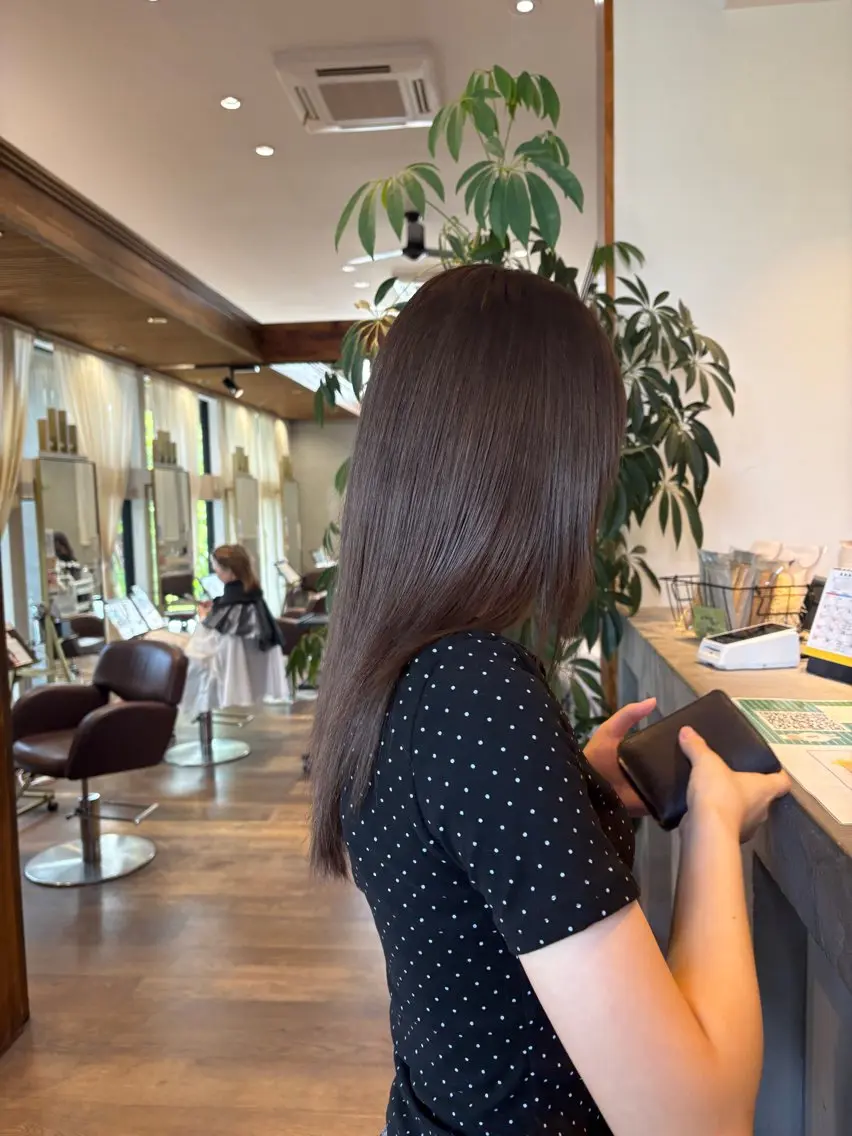 ミディアム カラー 池田 七海のヘアスタイル