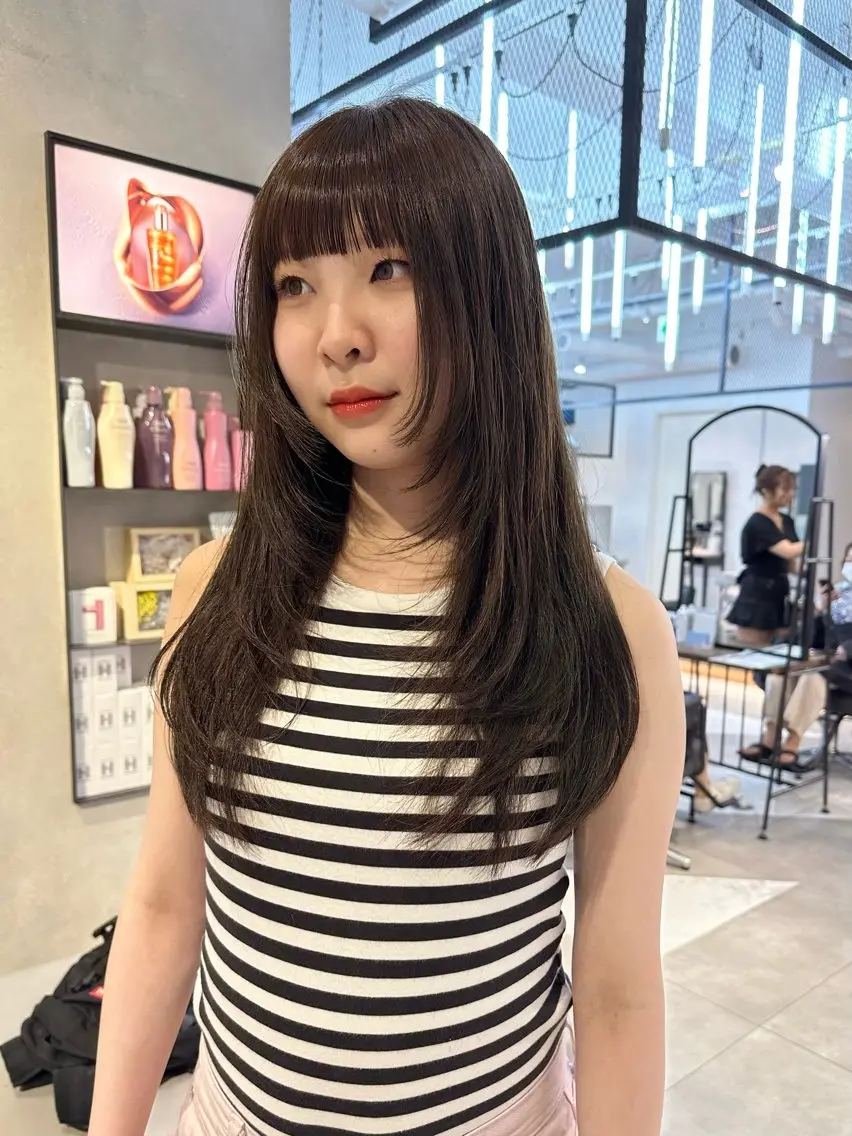 ロング ヘアカラー レイヤーカット カノン🩷のヘアスタイル
