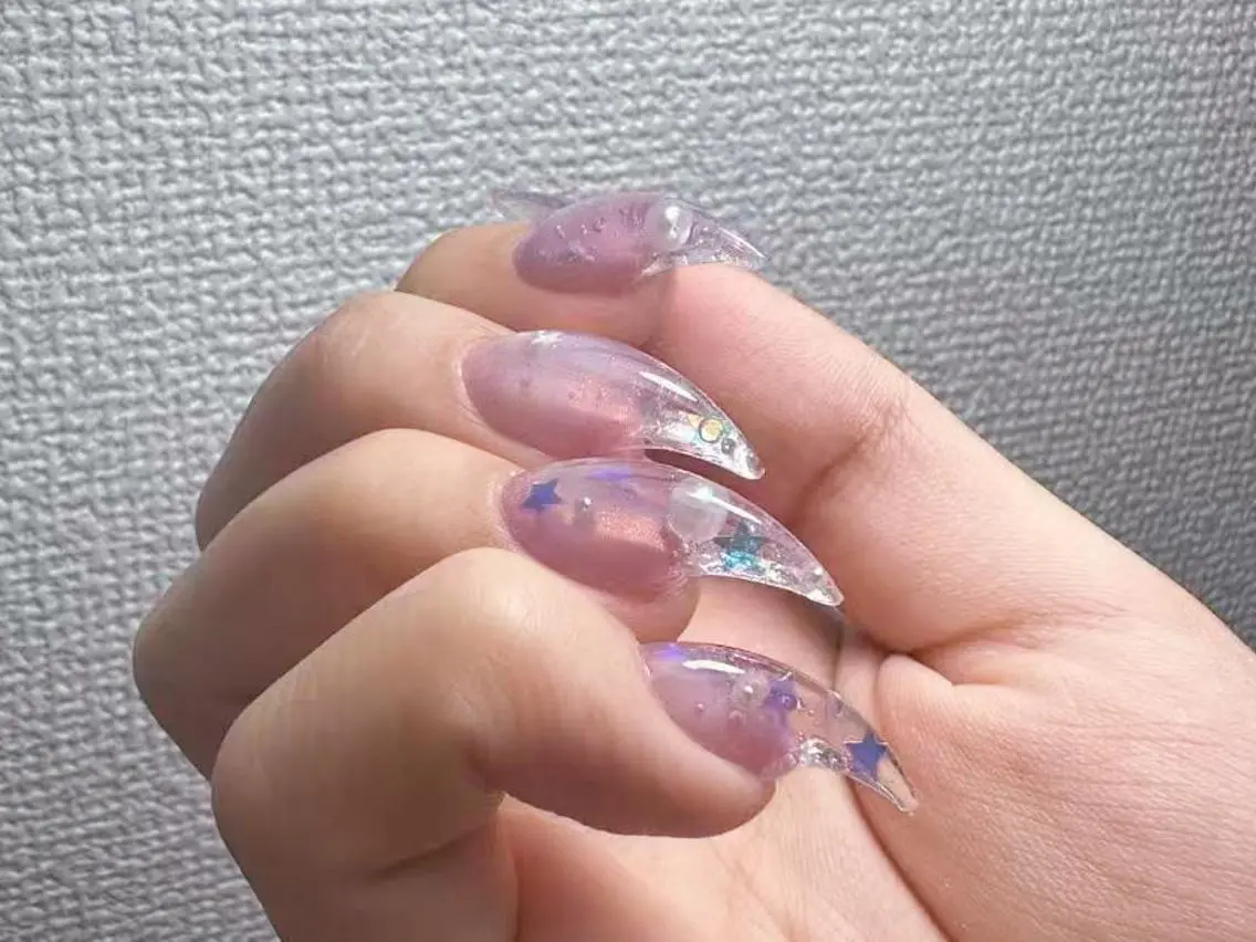 ネイル 💕リリ 🩷のネイルデザイン