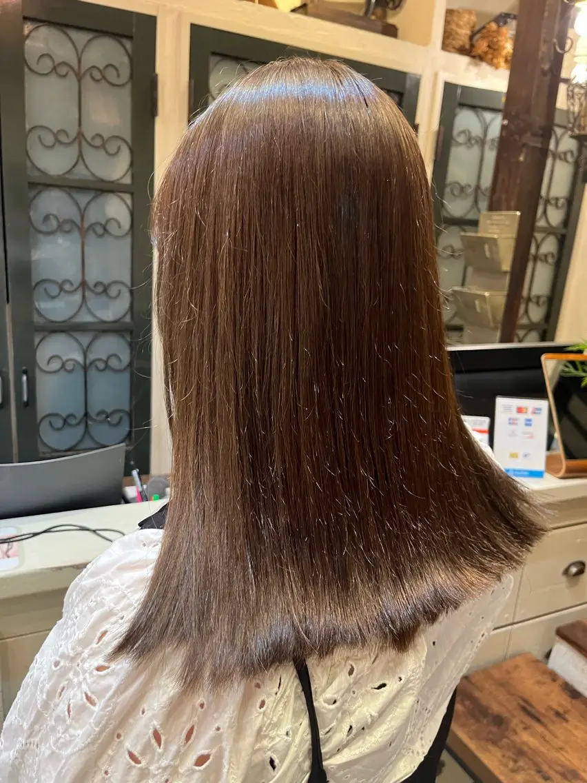 カラー ベージュカラー ブラウンカラー 小山 奈津のヘアスタイル