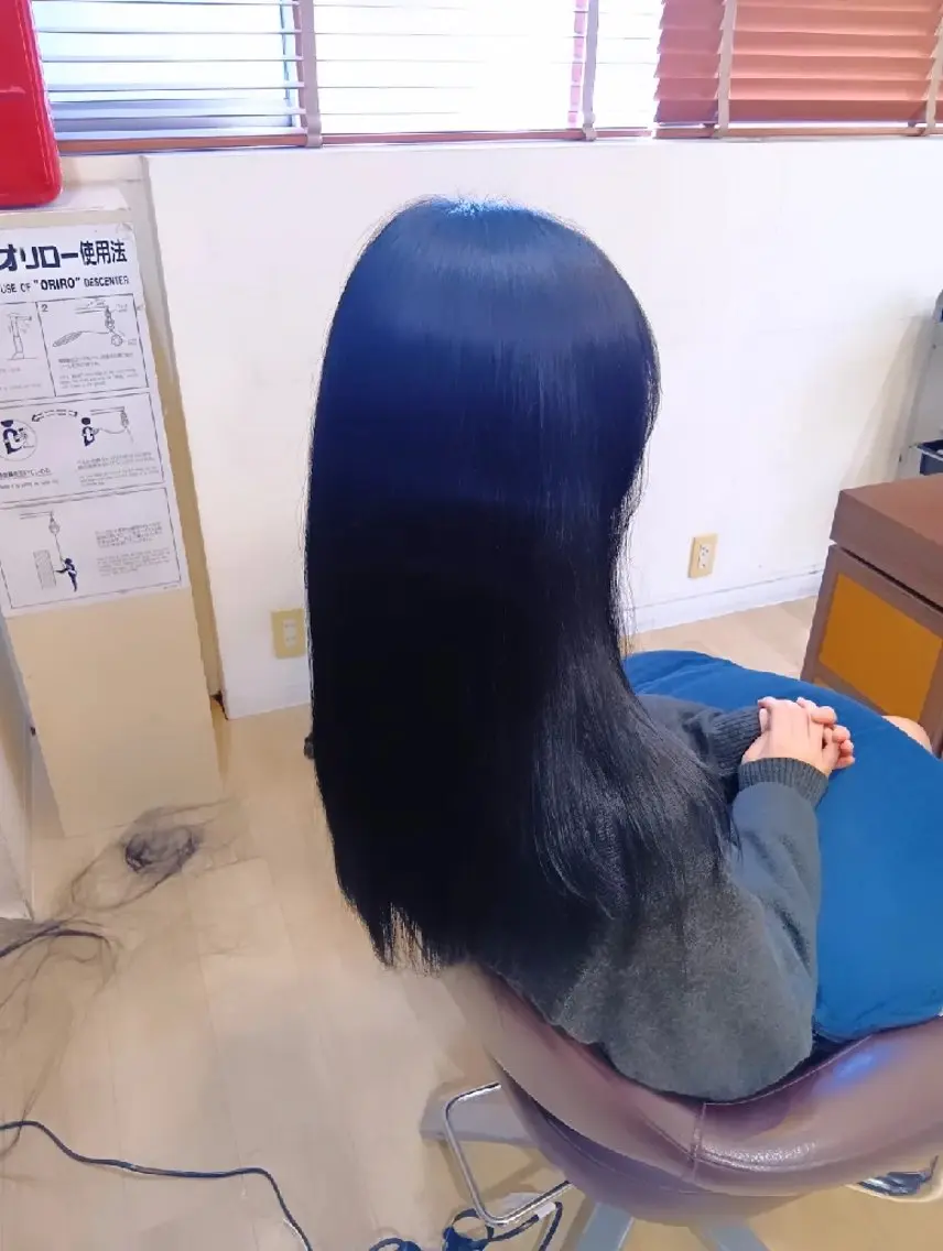 カラー ロング 黒髪 ブルーカラー 学生 トリートメント カット ヘアカラー トリートメント 小林暢🌟Orque 髪質改善サロン🌙のヘアスタイル