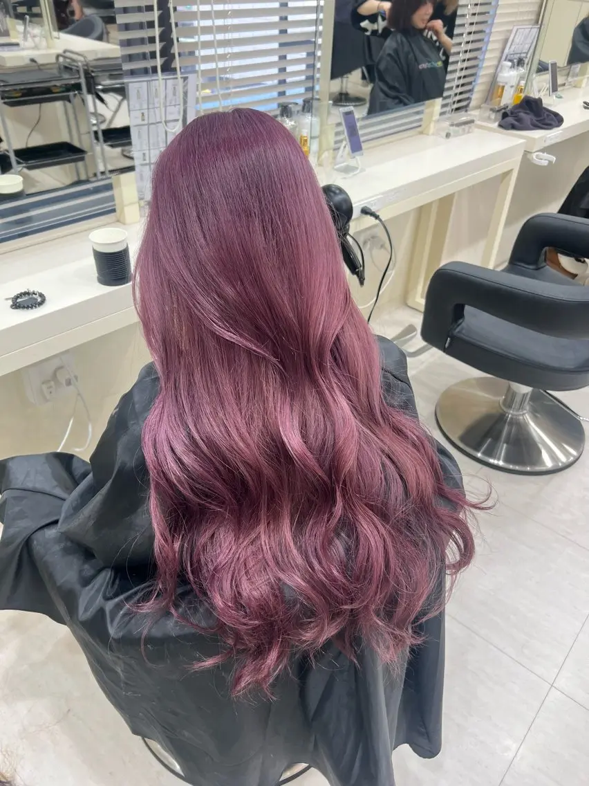 ロング カラー ヘアアレンジ 韓国レイヤー&ピンク 艶髪🩶maikoのヘアスタイル