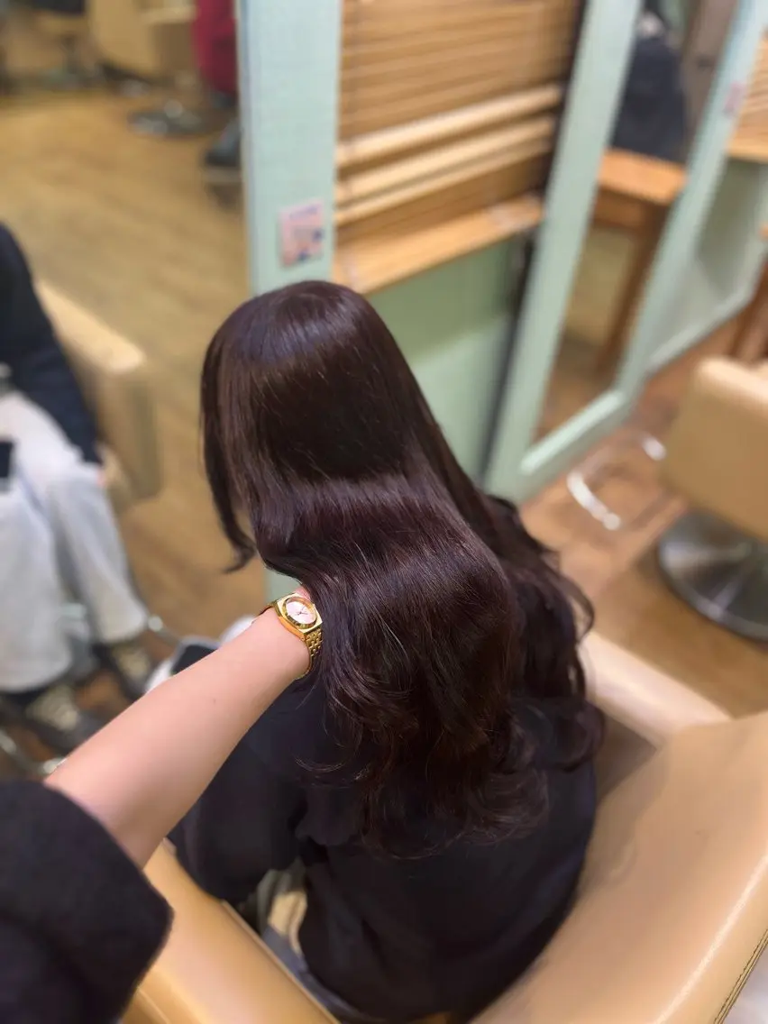 ロング カラー ヘアカラー KUREA /ブリーチ・艶髪モテのヘアスタイル
