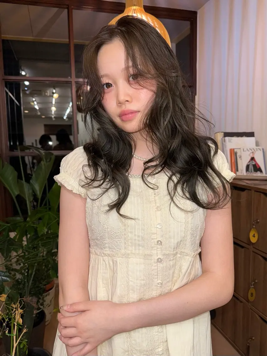 ロング ヘアカラー Nidée🎵ai /福岡美容室のヘアスタイル