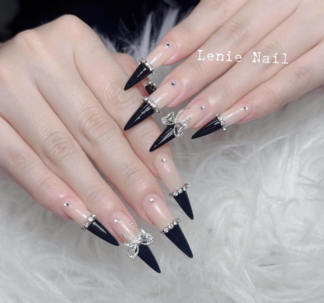 ネイル チークネイル 長さ出し フラッシュネイル フレンチネイル グラデーション ハンドネイル Lenie Shinjukuのネイルデザイン