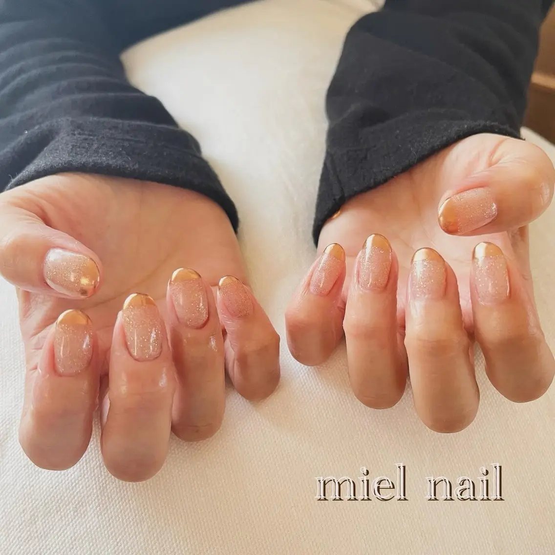 ネイル フラッシュネイル フレンチネイル キラキラネイル ミラーネイル 冬ネイル ハンドネイル miel nailのネイルデザイン
