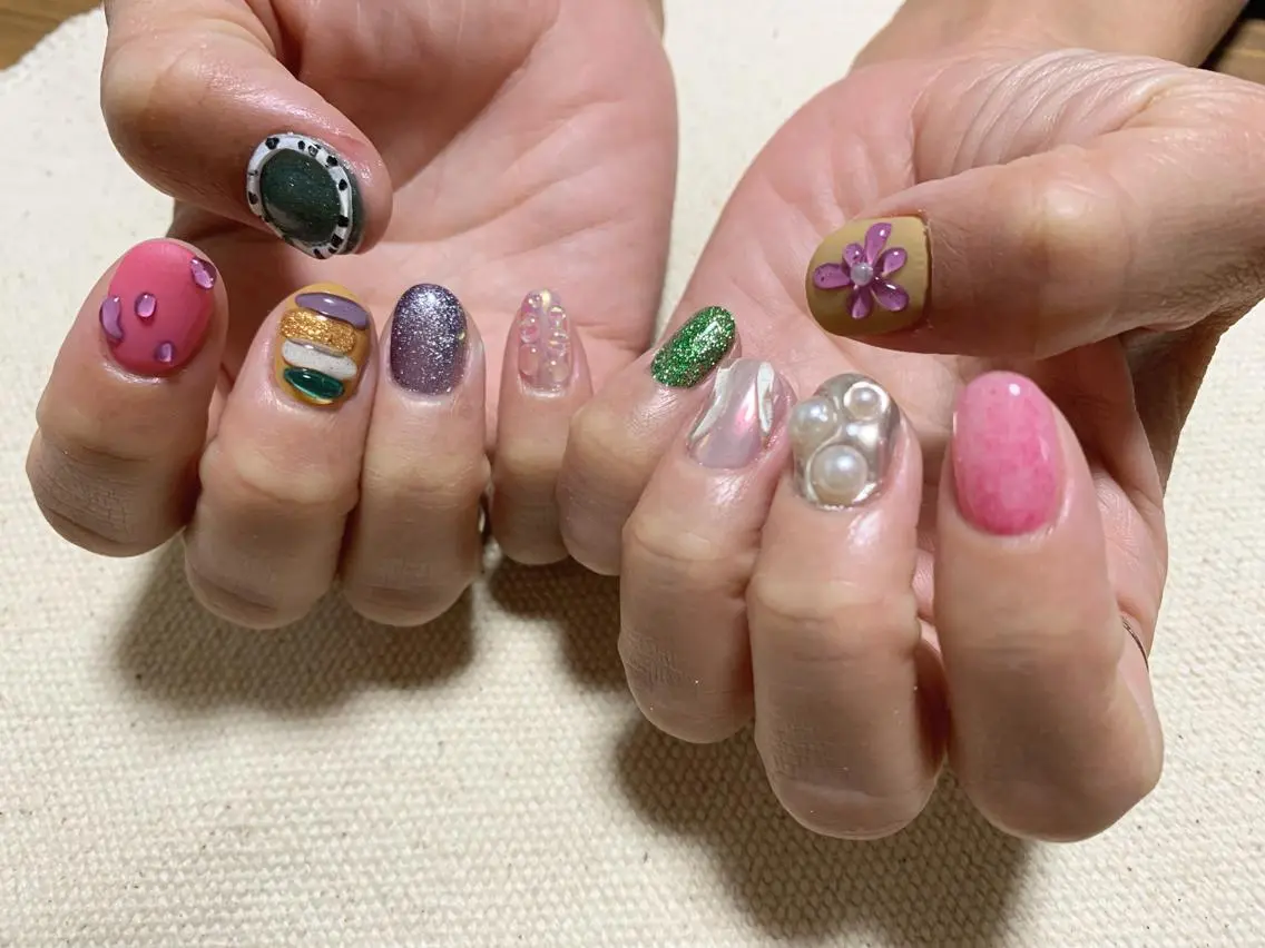 ネイル アートネイル ラメ(グリッター) 大理石ネイル(マーブル) ミラーネイル 冬ネイル ハンドネイル nail room カジカジのネイルデザイン