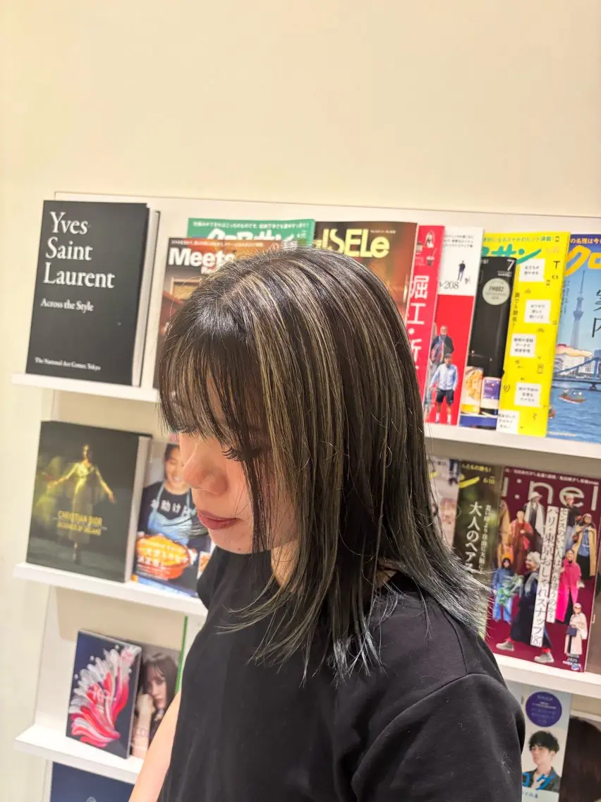 セミロング ボブ ハイライト 外ハネヘア ショート・ボブ✨南 津麦のヘアスタイル