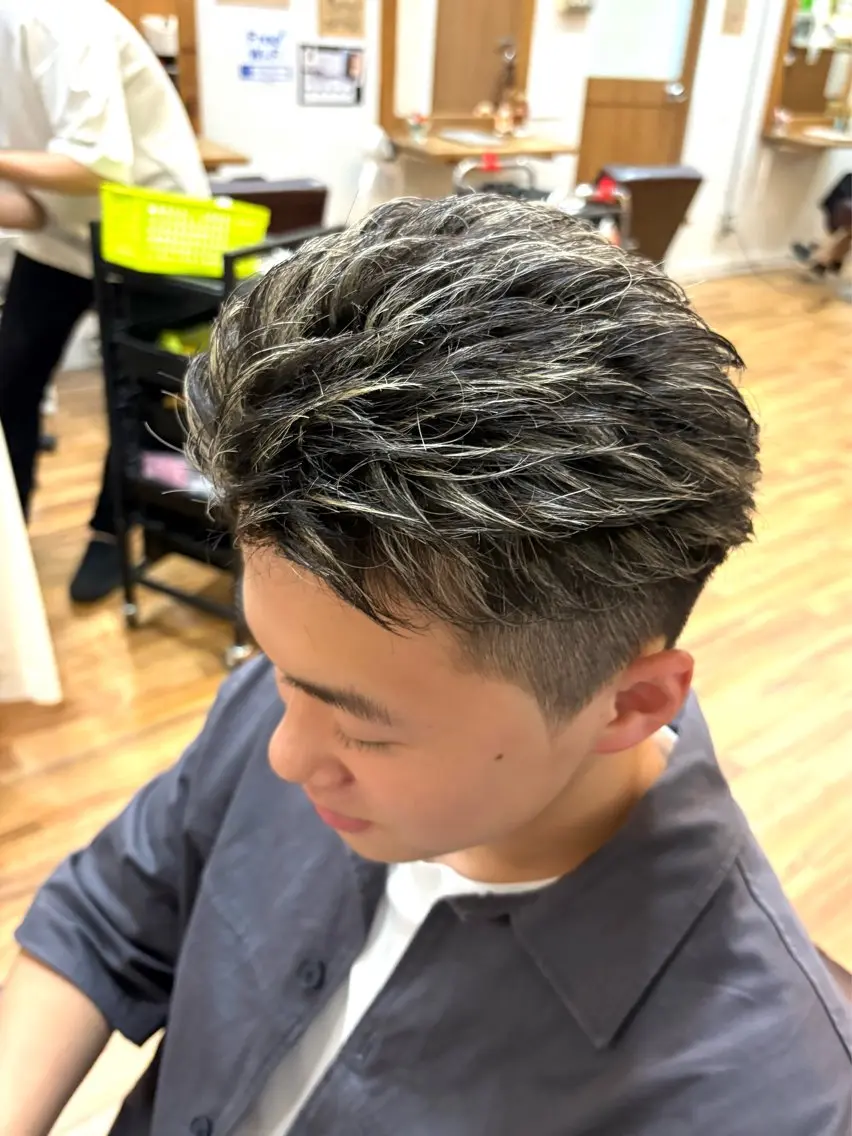 【1日1名様限定!!20時スタート🔥】カット+ハイライトカラーの写真