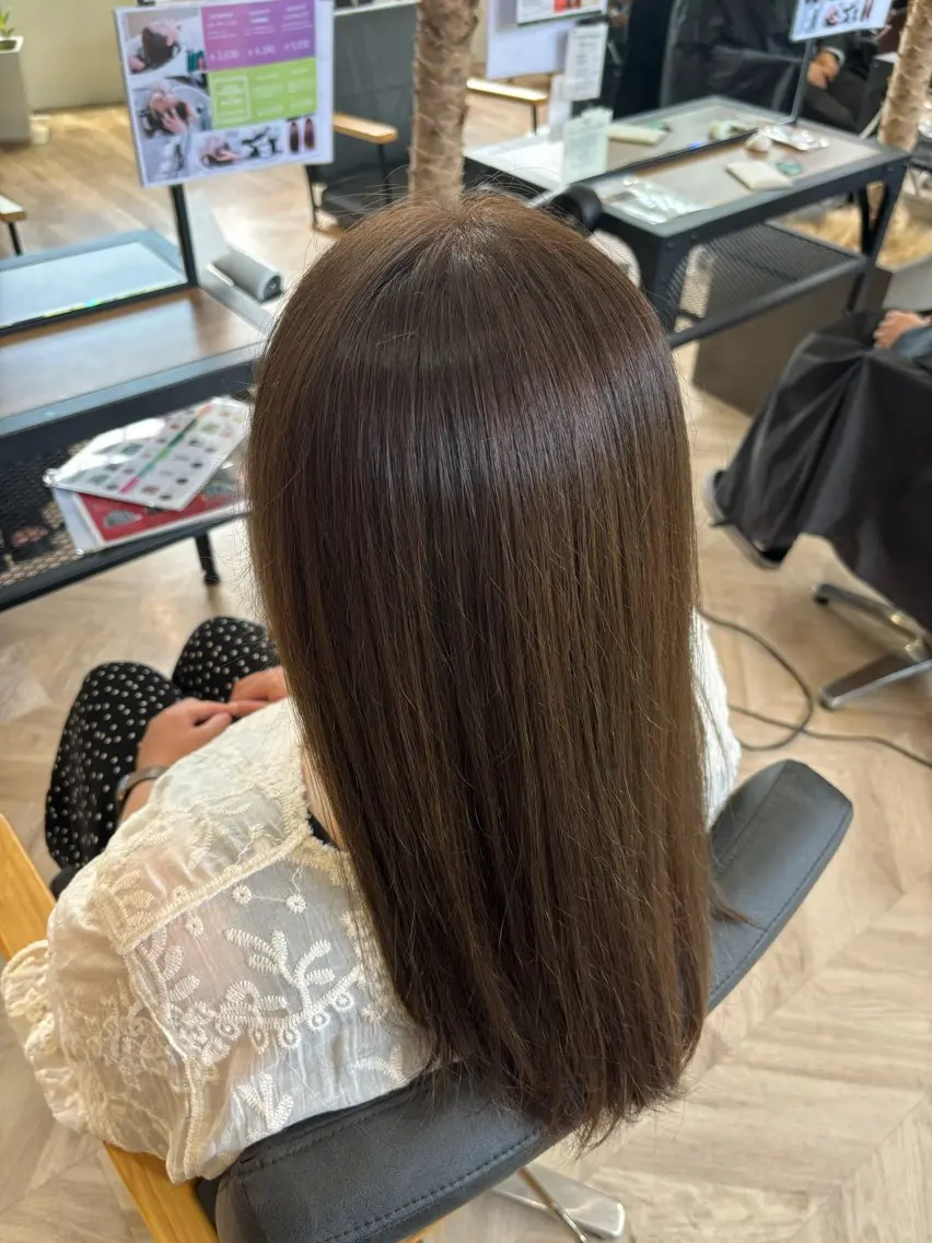 カラー オリーブカラー ヘアカラー 江原 帆香のヘアスタイル