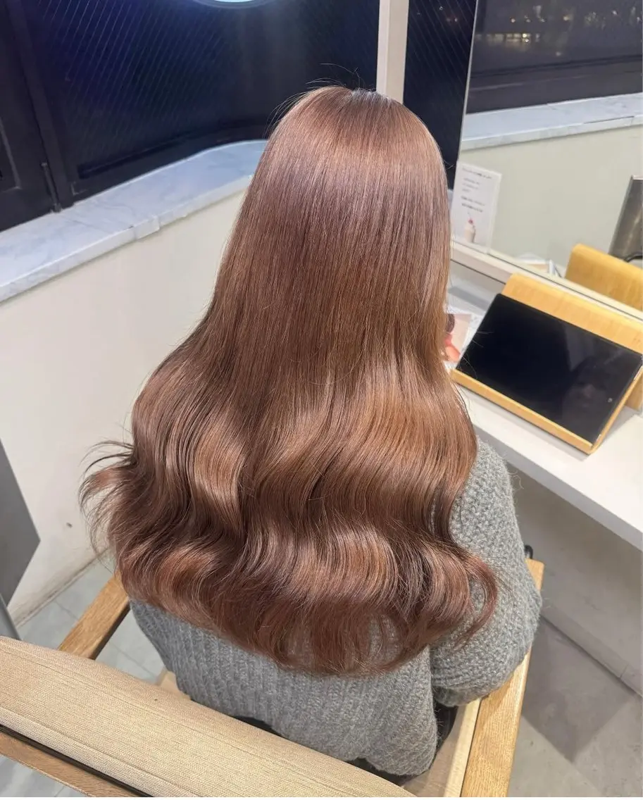 ロング カラー ベージュカラー ブリーチ 抜きっぱなしブロンド ケアブリーチ ダブルカラー ヘアカラー 梅田 / ハイトーン Shionのヘアスタイル