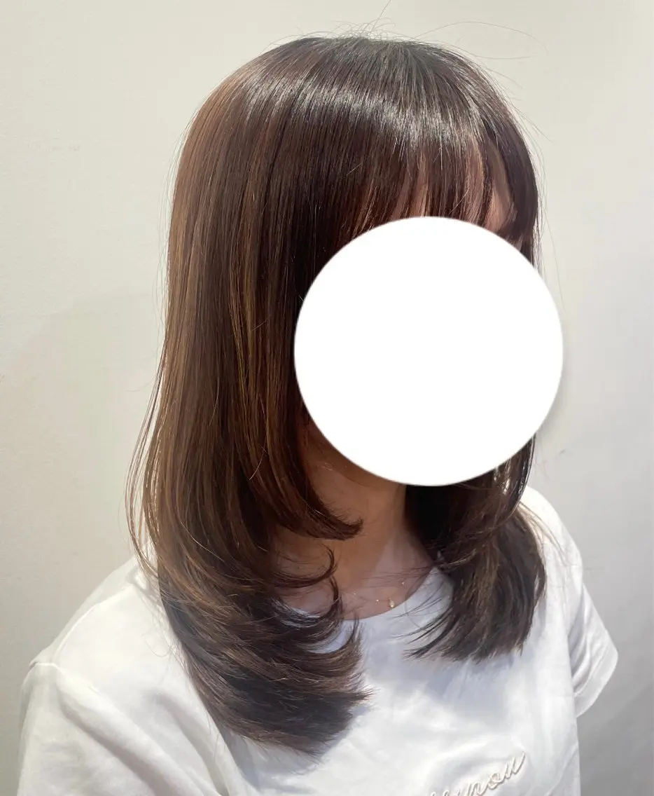 セミロング レイヤーカット 坂元 心愛のヘアスタイル