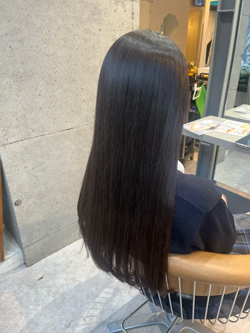 ロング カット 縮毛矯正 うしだ かおるのヘアスタイル