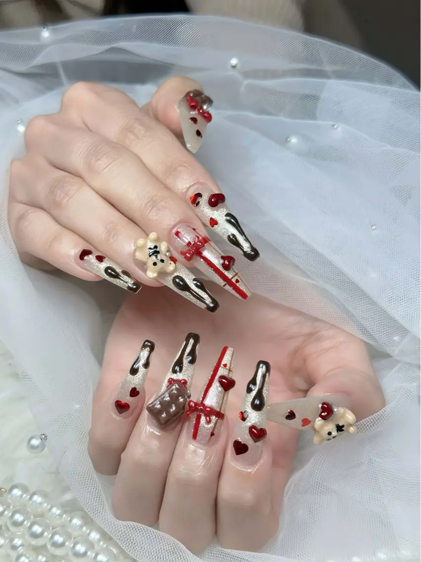 ネイル オーロラネイル ボルドー ブラウン 氷ネイル・うるうるネイル キラキラネイル Julli NailStudioのネイルデザイン