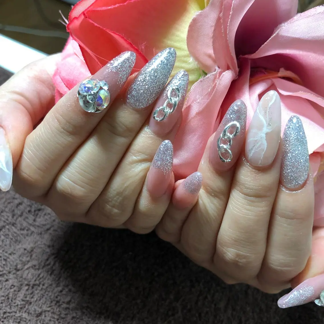 ミディアム ネイル アートネイル ハンドネイル 《LB》ラブリエ Nail&eyeのマツエク・マツパデザイン