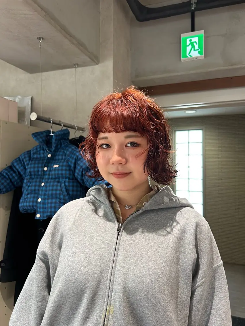 ショート オレンジブラウン ボブ レイヤーカット カット ヘアカラー パーマ ayano/パーマ/ 暖色カラーのヘアスタイル