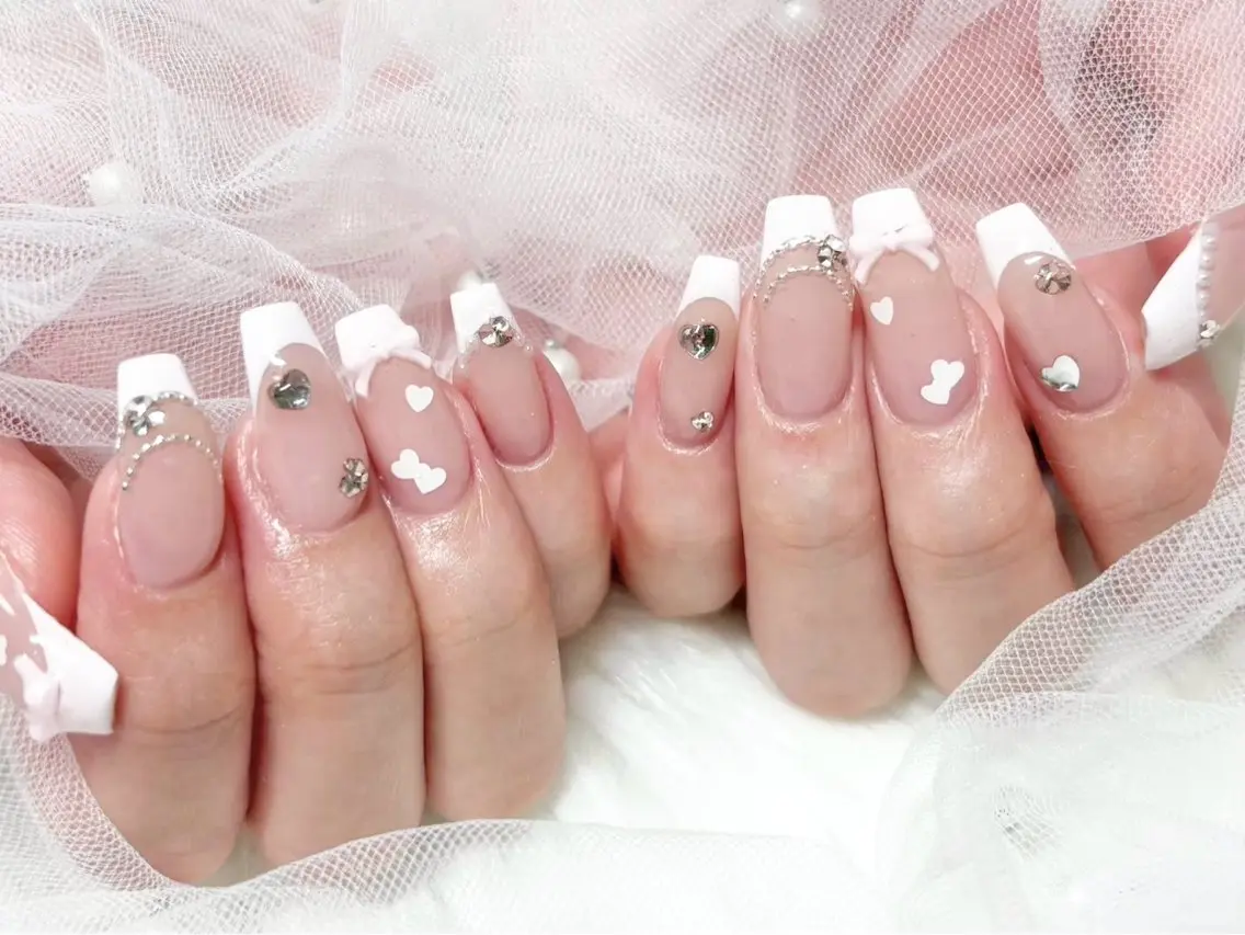 ネイル ハンドネイル Roi〈ロワ〉 Amiのネイルデザイン