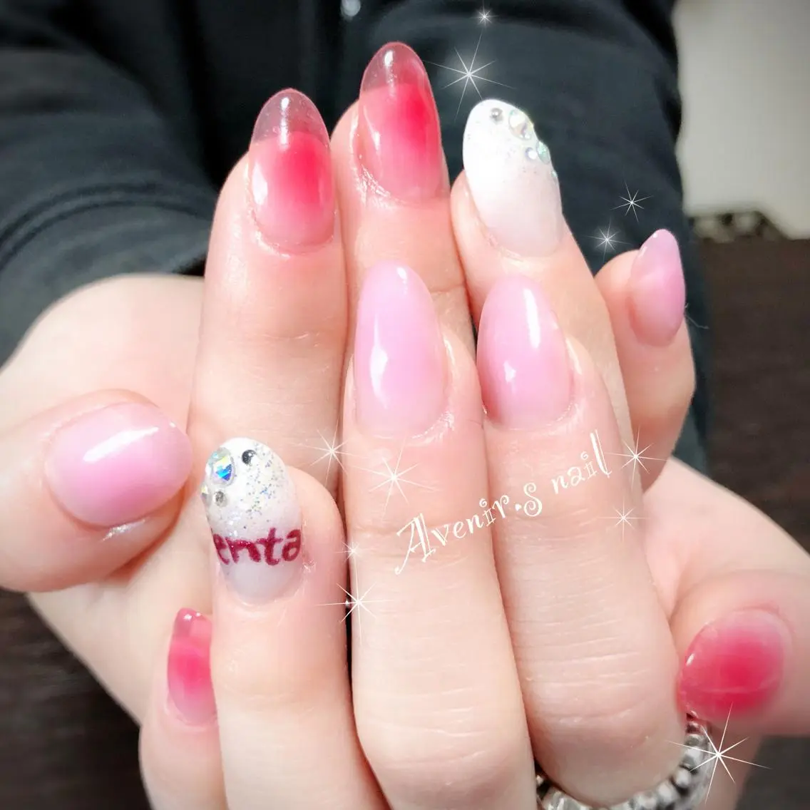 ネイル アートネイル チークネイル グラデーション Home Salon Avenir.のネイルデザイン