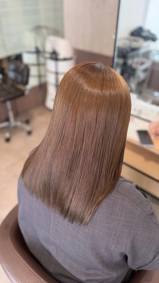 ミディアム ヘアカラー トリートメント 𝖱𝖺𝗂𝗆𝗎 /艶カラー/横浜のヘアスタイル