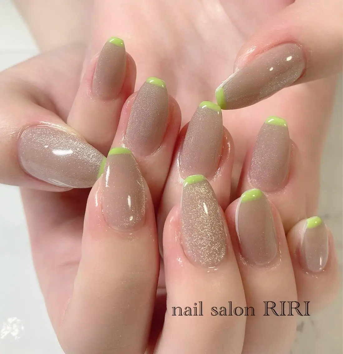 ネイル マグネットネイル RIRI リリのネイルデザイン