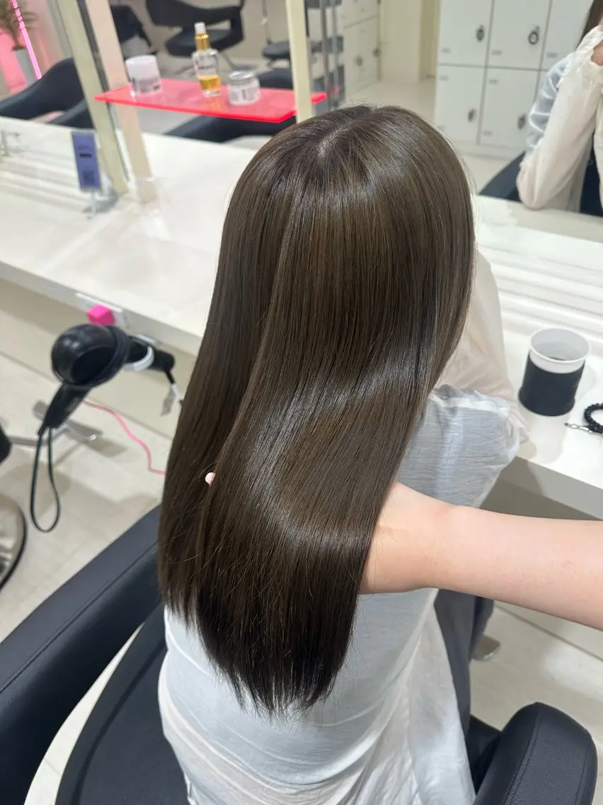 ロング カラー ヘアカラー 🤍韓国大人っぽ ベージュMAI🤍のヘアスタイル