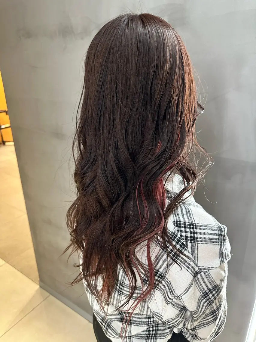 ロング カラー ブリーチ インナーカラー メンズパーマ特化/ シャドウ/波巻/陸翔のヘアスタイル