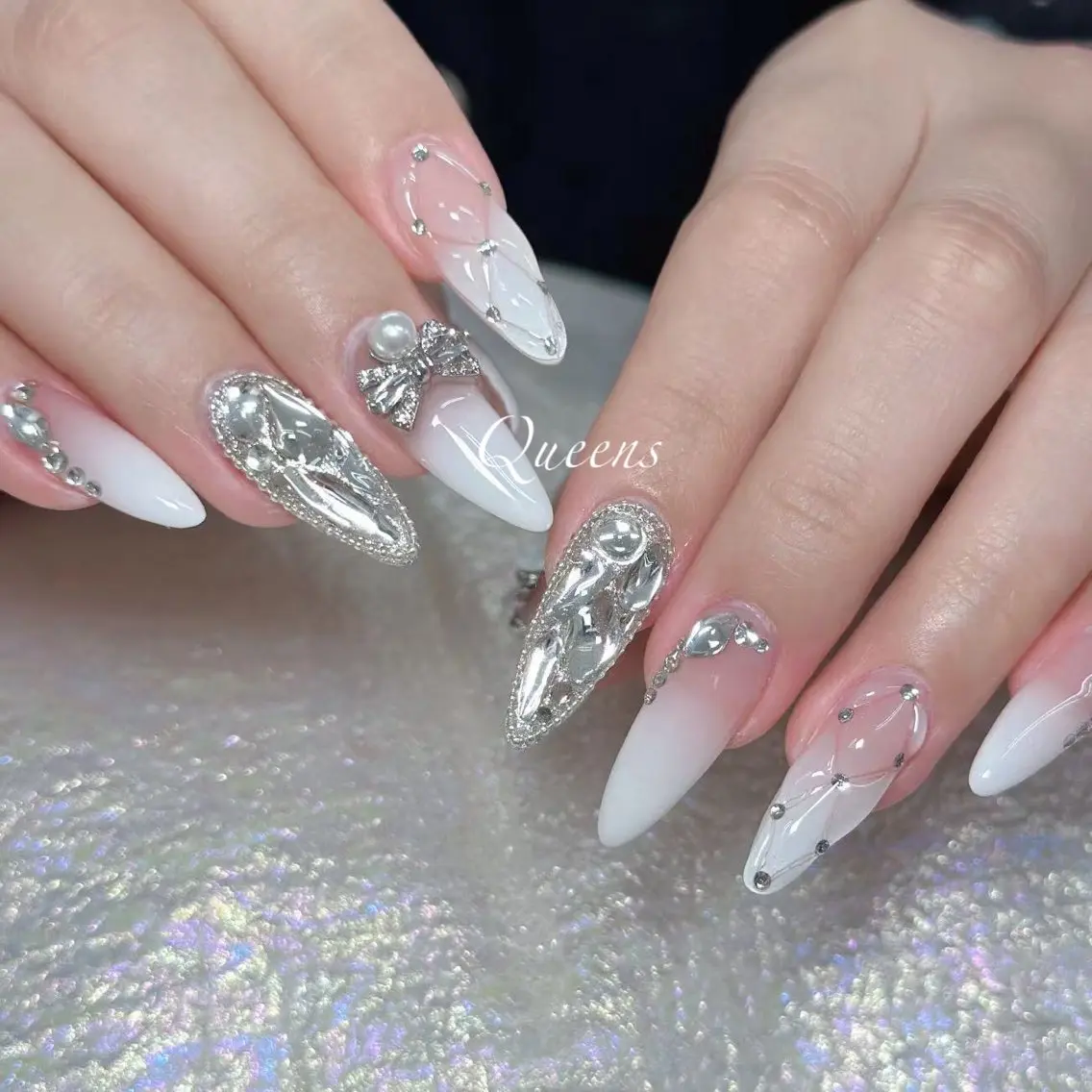 ネイル ハンドネイル Queens ひなのネイルデザイン