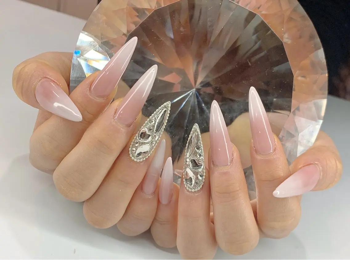 ネイル LoaChaton kaeのネイルデザイン