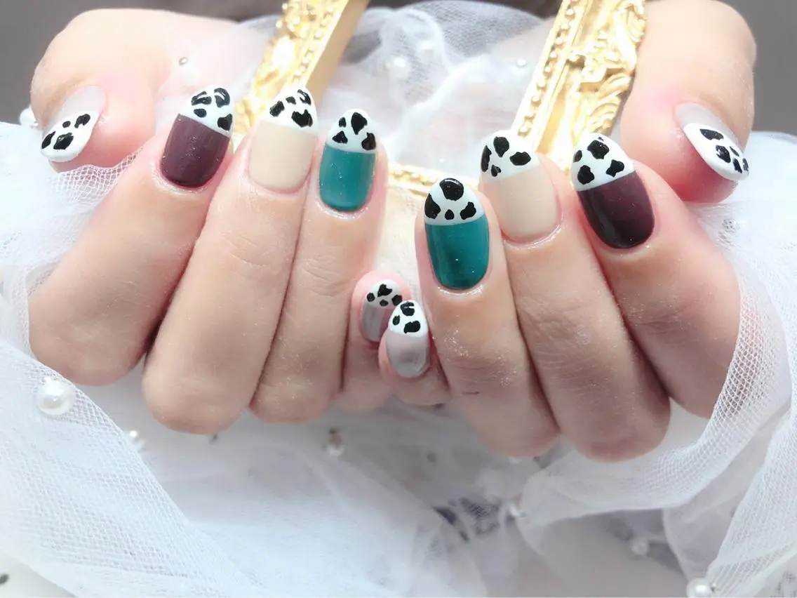 ネイル ハンドネイル マジック ミラーのネイルデザイン