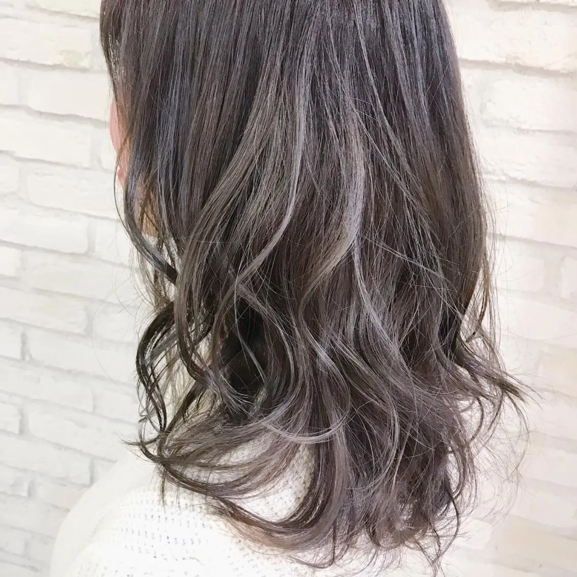 セミロング カラー ハイライトカラー ハイライト 横浜🍒ルーツカラー エクステ／RIEのヘアスタイル