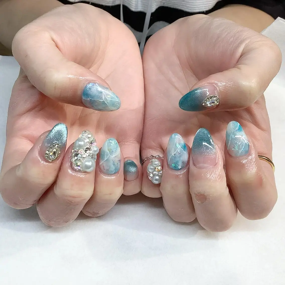 ネイル ハンドネイル 💎🐰 saki. m 🐰💎のネイルデザイン