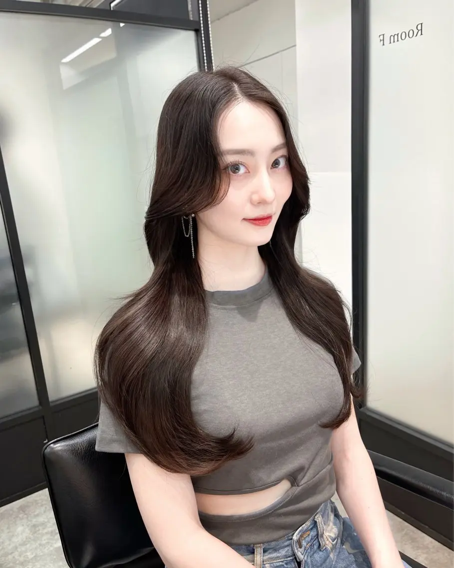 カラー カット ヘアカラー トリートメント 韓国レイヤーカット 髪質改善▫️水野有真のヘアスタイル