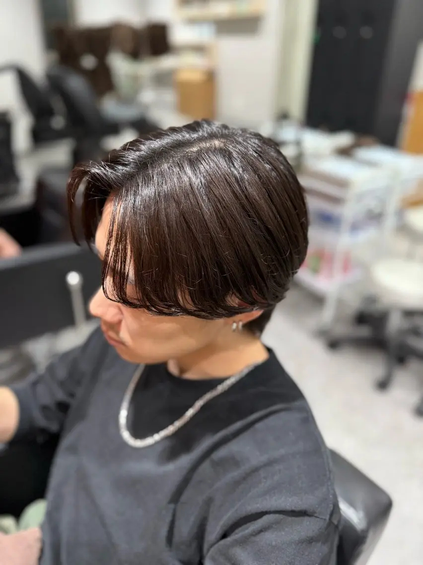 ミディアム メンズ センターパート カット 白石 海斗のヘアスタイル