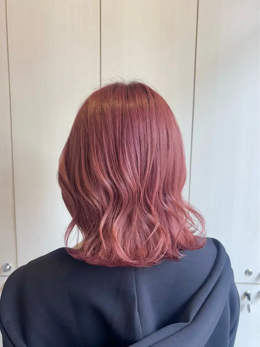ミディアム カラー ベージュカラー ブリーチ ブラウンカラー ピンクカラー ピンクベージュ カット ヘアカラー たなか もえなのヘアスタイル