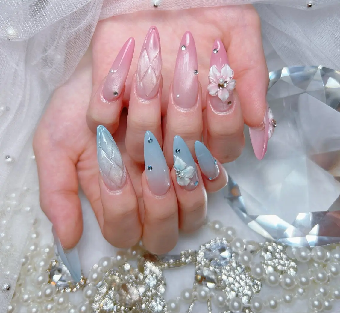 ネイル アートネイル オーロラネイル チークネイル 長さ出し フットネイル Miya _nailのネイルデザイン